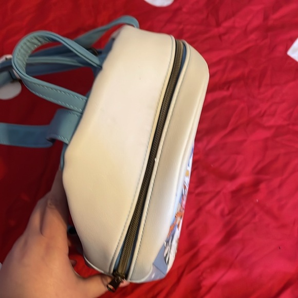 Winnie the Pooh loungefly bag - Picture 2 of 5